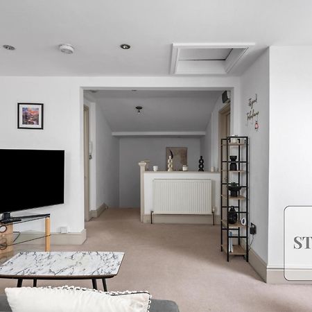 צ'למספורד Cosy Apartment In Moulsham, Long Stays Welcome מראה חיצוני תמונה